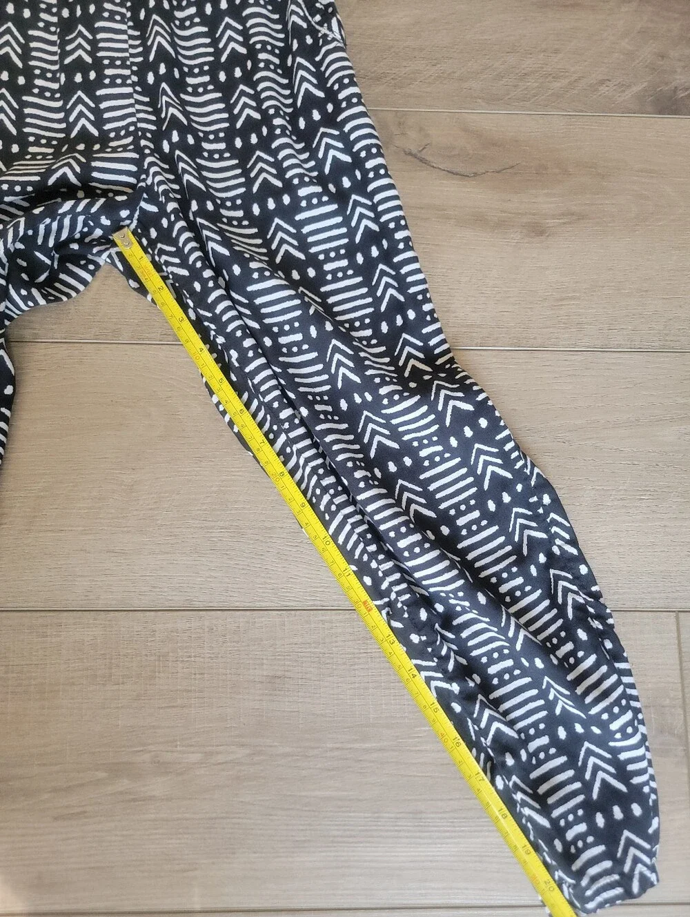 Old Navy Print Jump Rayon Black White Geometric Jumpsuit Girl Sz M (8) Boho